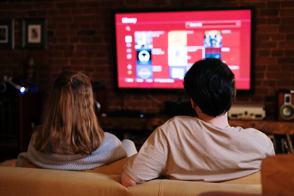 Eine TV-Box ermöglicht das Streamen von Inhalten über das Internet auf einem Fernseher.